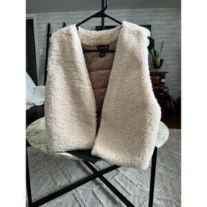 Madison 88 Womens Cream w Tan Inside Faux Fur Vest Size S/M